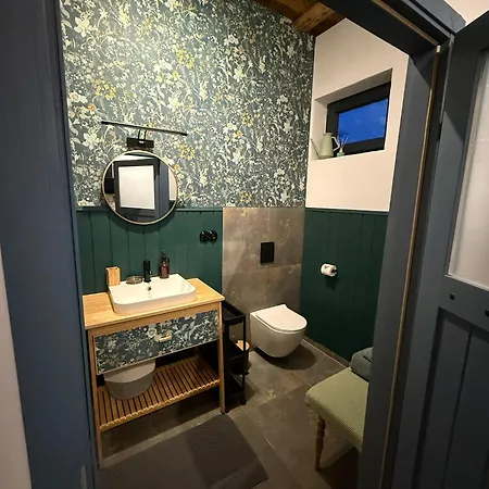 Apartman Glamping & Farm Zlate Podlesi - Letni Staj V Konirne *