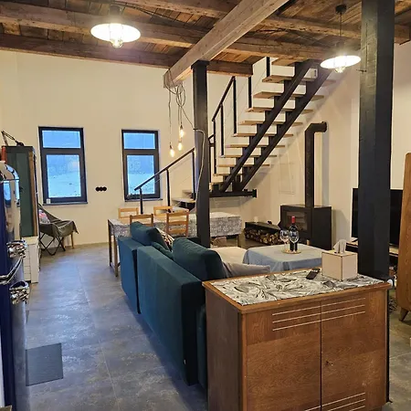 Glamping & Farm Zlate Podlesi - Letni Staj V Konirne Apartman