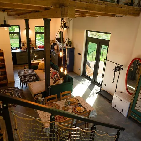 Glamping & Farm Zlate Podlesi - Letni Staj V Konirne Appartement